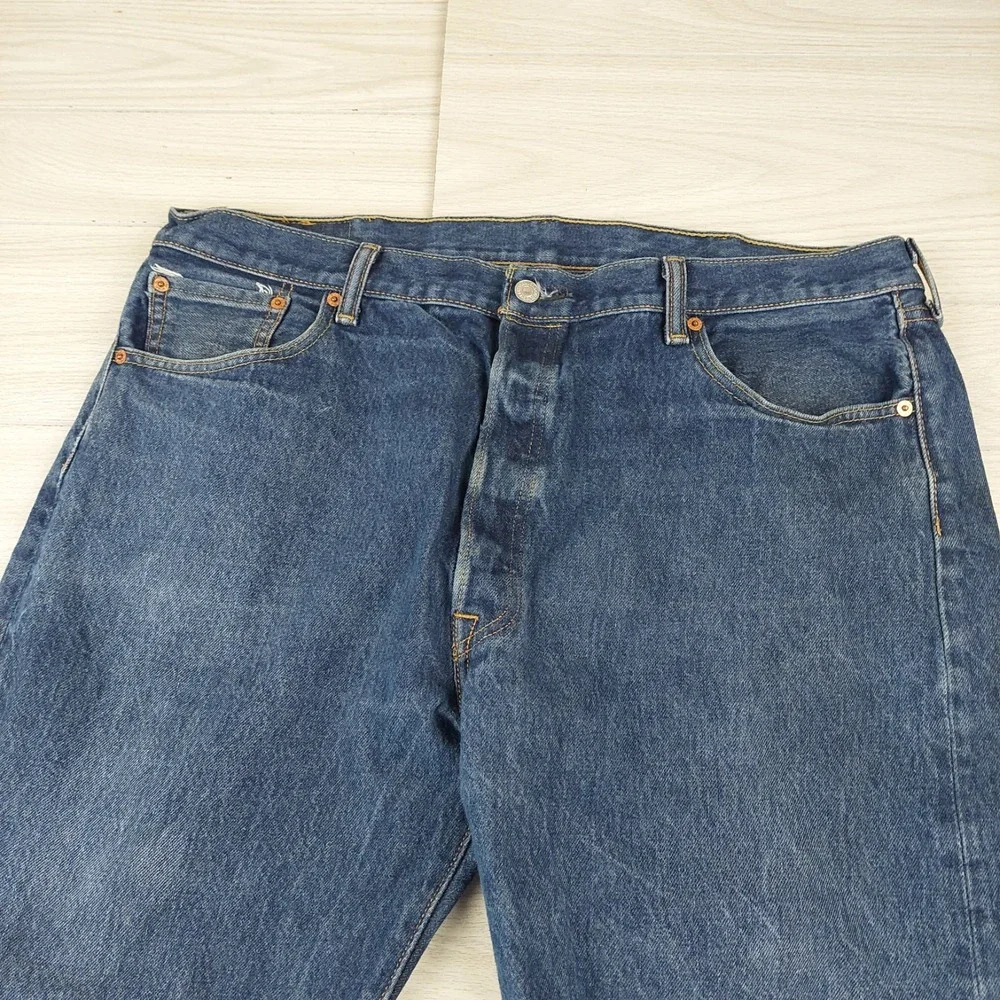 Levi's 501 Original Fit Jeans Mens 42x32 Blue Button Fly Straight Leg Denim